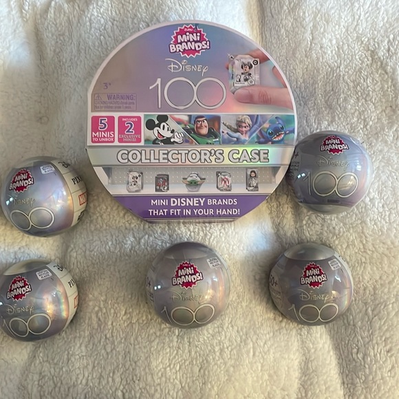 COPY - Zuru Mini Brands Disney 100 Platinum Minis 1 Collector Case 5 mini brand… - Picture 1 of 7